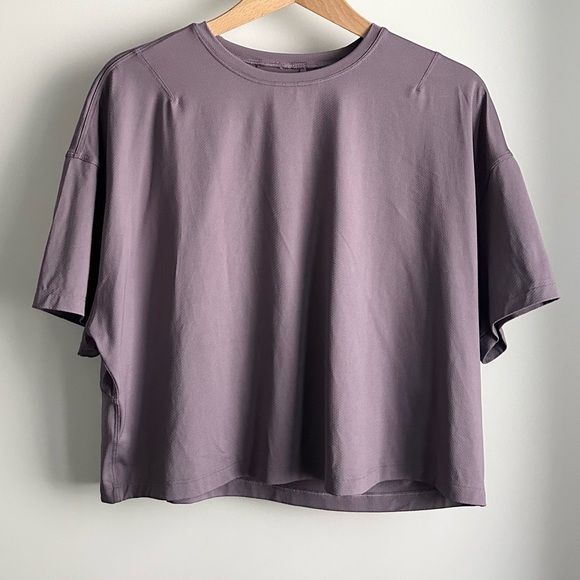 lululemon athletica Tops - lululemon abrasion resistant short sleeve